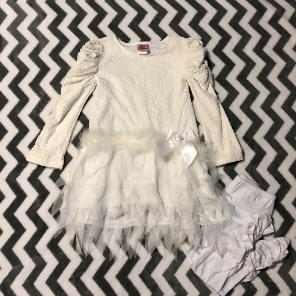 White picture perfect little girls outfit.